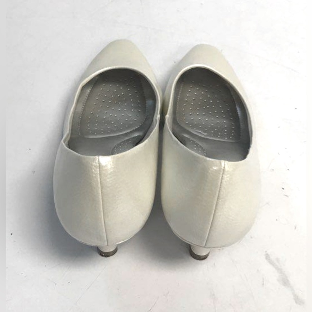 Coach and Four Women's Champagne Low Heel Pumps Size 11 - Picture 3 of 4